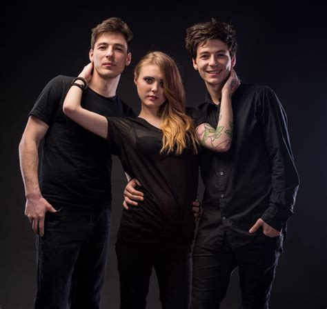 Best Erotic Threesome Porn Videos .